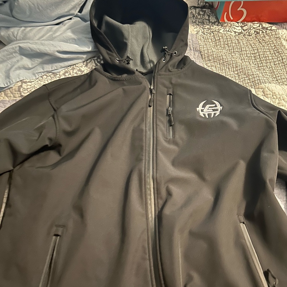 Mens XL soft-shell jacket